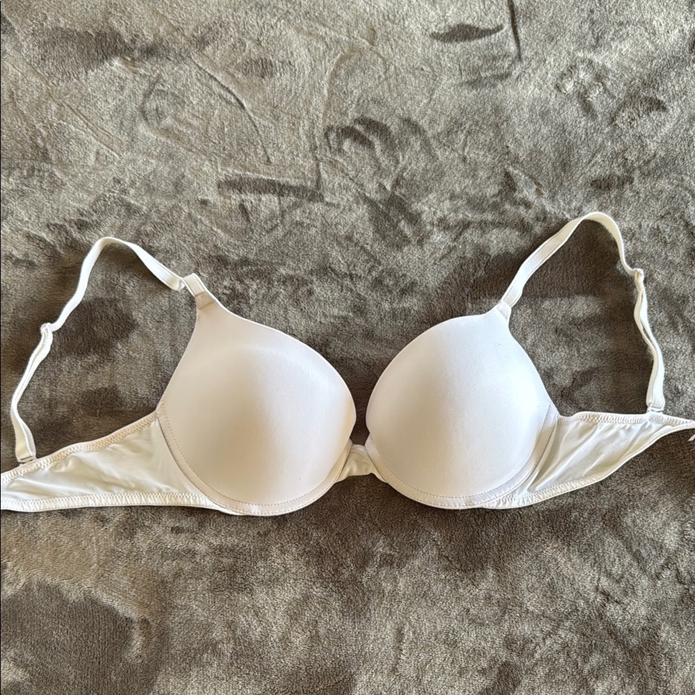 PINK Victoria's Secret White Push-Up Bra with Adjustable Straps